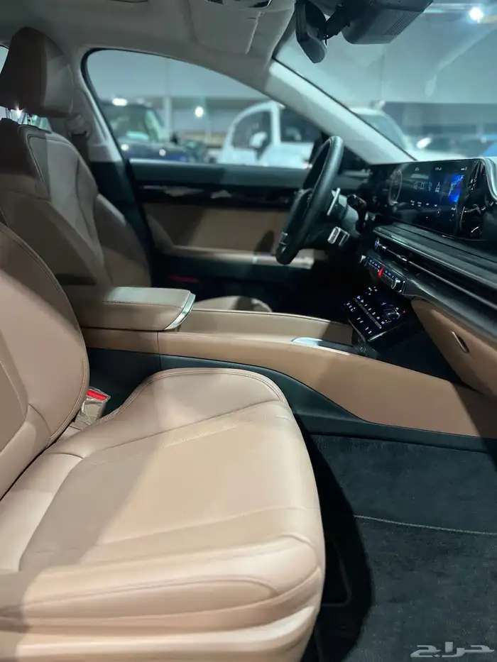 هيونداي ازيرا 2025 12