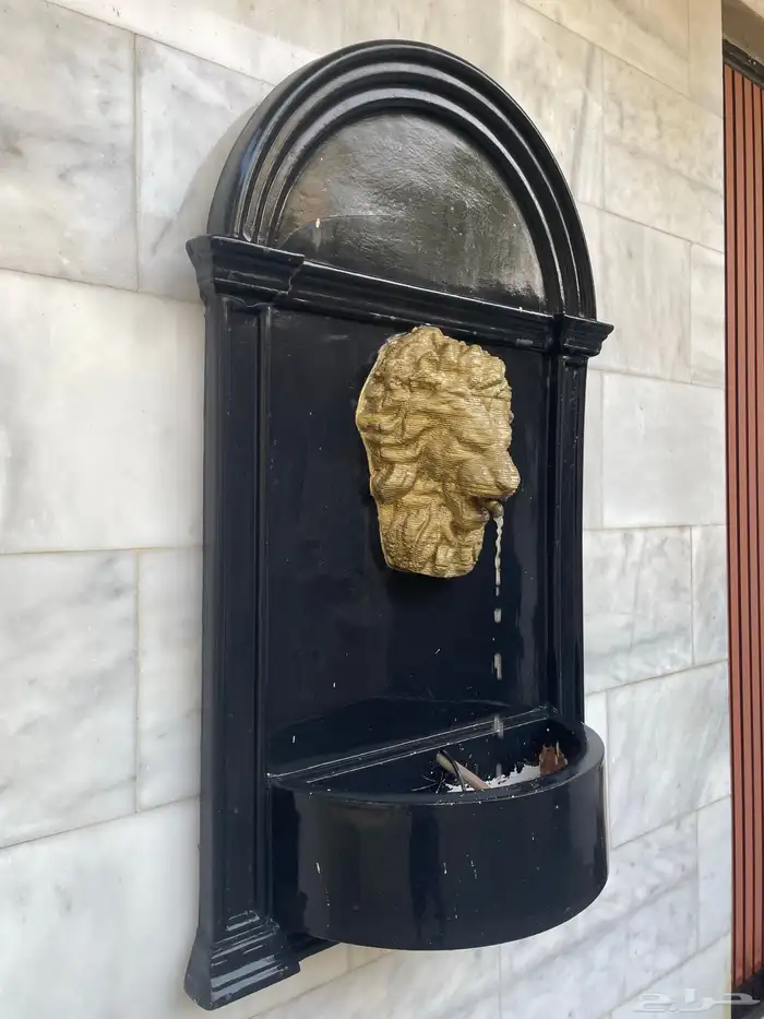 شلال جداري فخم مستخدم نظيف 7