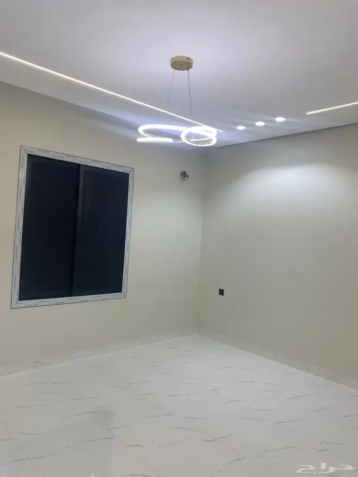 للبيع فيلا روف علوي 8