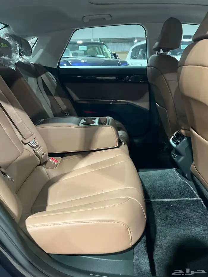 هيونداي ازيرا 2025 11