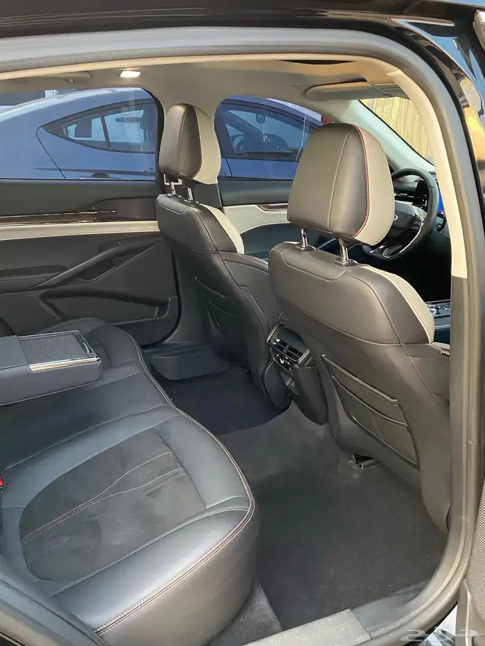 فورد تورس 2023 تيتانيوم 19