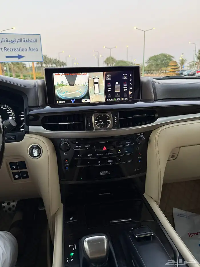 جيب لكزس LX570. 2020 16