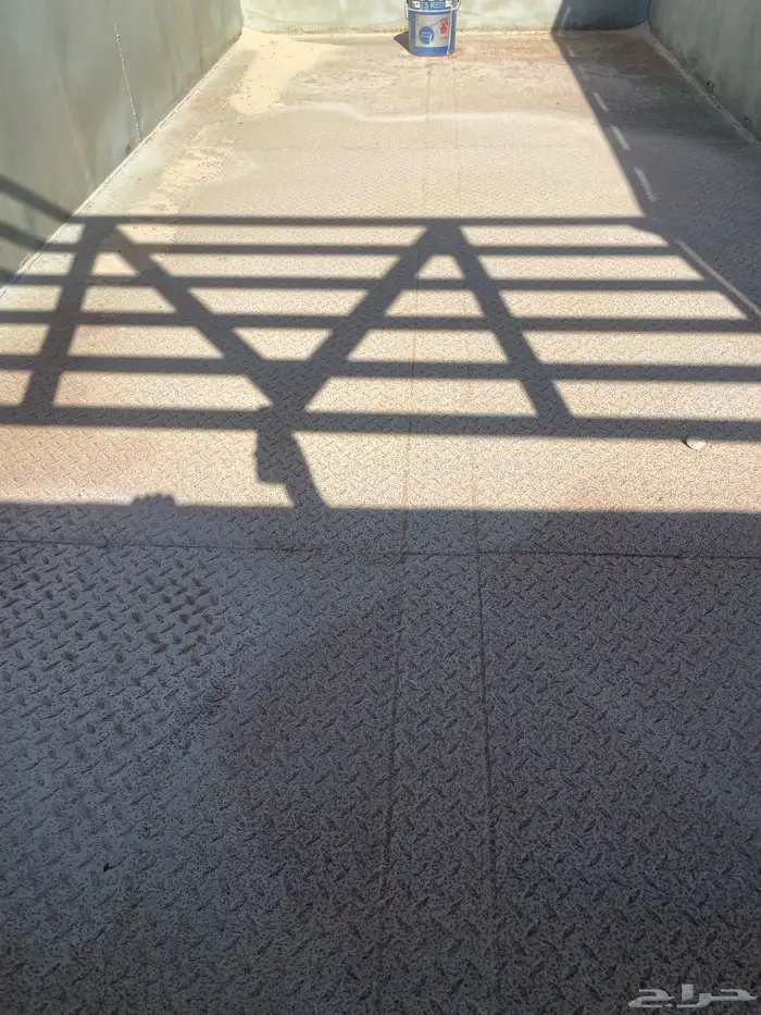 للبيع صندوق عايدي نظيف شرط الموقع شرق الاحساء 6