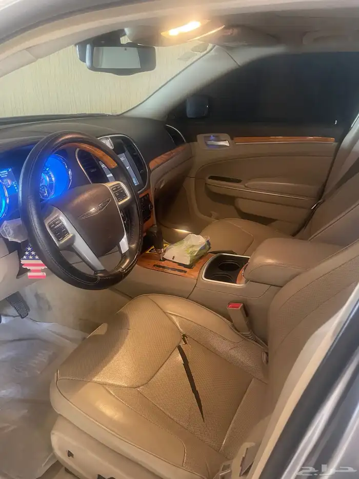 كرايزلر. 2014. 300c 10