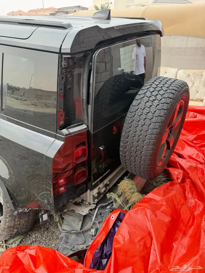 لاند روفر ديفيندر 110 SE 1