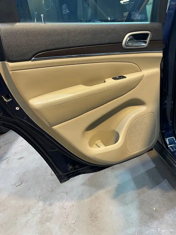 2018 جيب جراند شروكي ليميتيد فل كامل 24