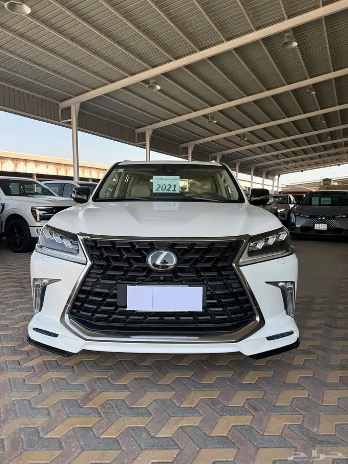 لكزس LX5.7 سعودي موديل 2021 1