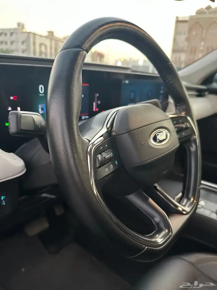 توروس ترند بلس 2023 نص فل ( بحالة الوكالة ) خالي من الرش 39