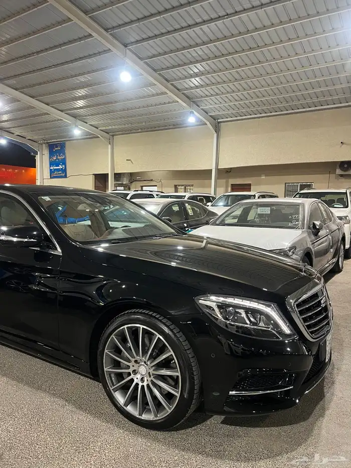 مرسيدس s400 مخزنه عداد 77 الف جفالي 4 ازارير وكاله 20