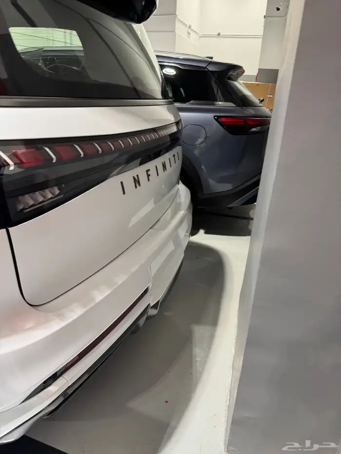 للبيع انفنتي QX80 موديل 2025أوتوجراف ابيض وكاله جديد صفر 1