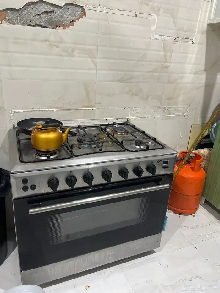 ثلاجة ومكيفين واثنين  فرن واسطوانة وغسالة فرش جديدة 7