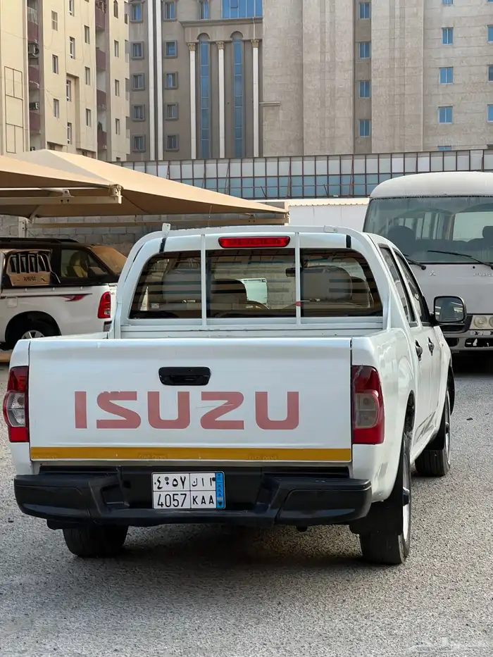 ايسوزو ديماكس موديل 2007 9