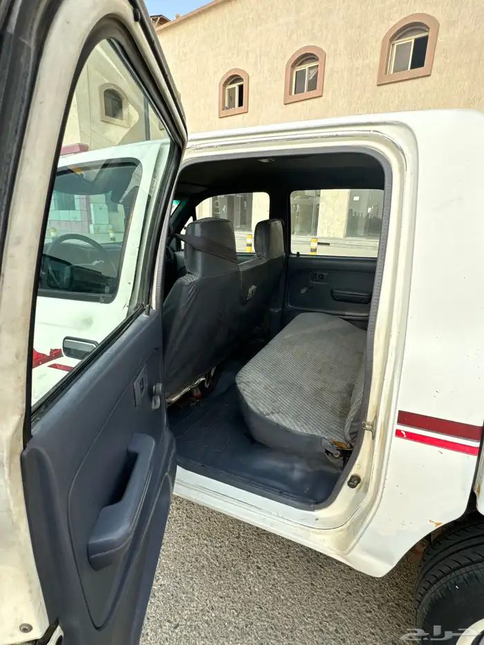 للبيع هايلوكس 2000 9