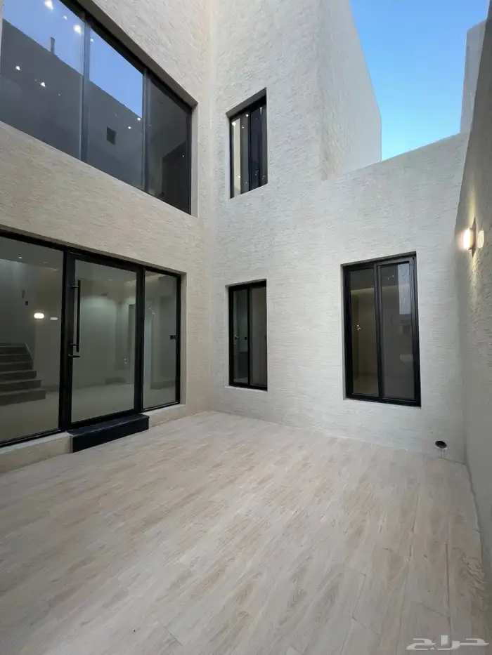 دبلكسات مفصوله للبيع حي الشعله 3