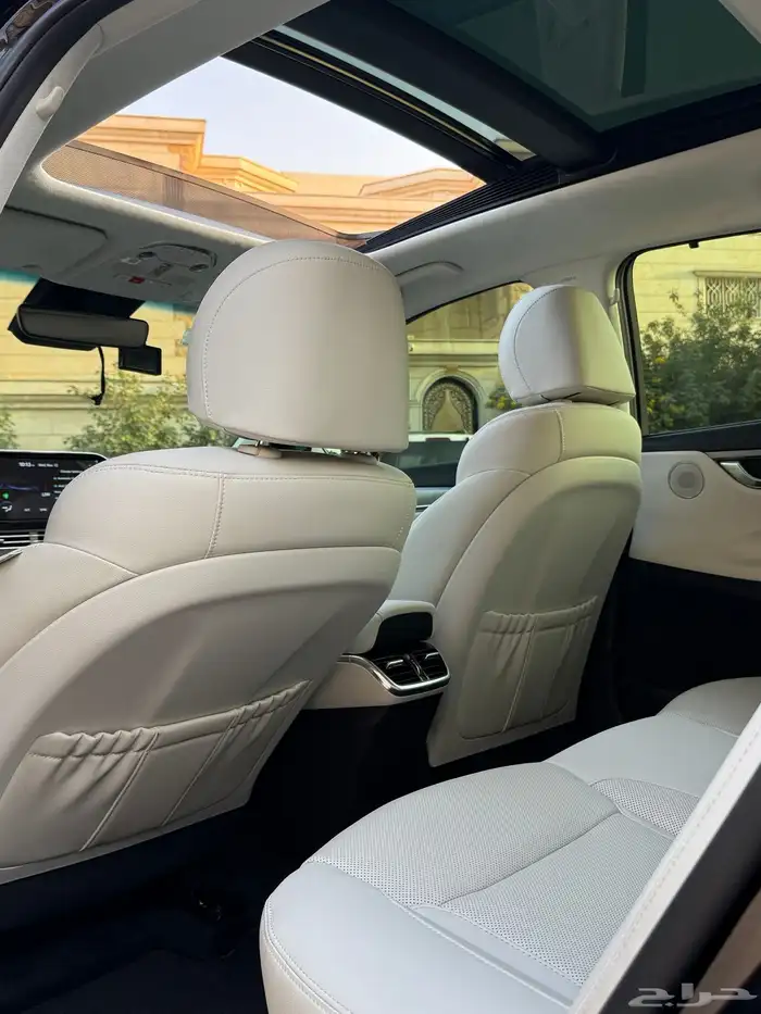 هونداي ازيرا 2023 فل بانوراما ( بحالة ممتازة ) 7