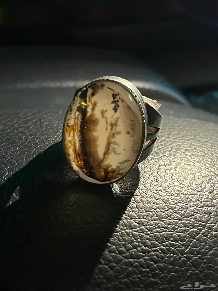 خاتم عقيق يماني مصور شجر 1