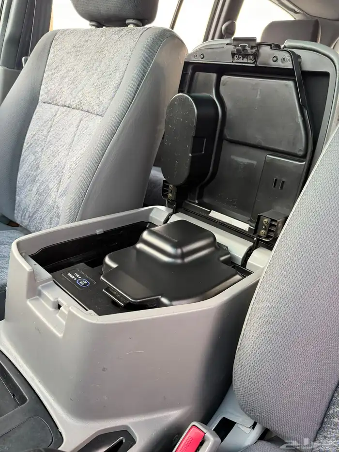 لاندكروزر 1999 قير عادي (عنابي) ممشى قليل 46