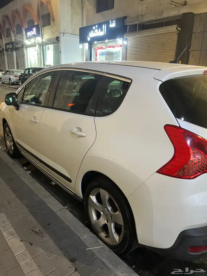 سيارة بيجو 3008 للبيع موديل 2013 7