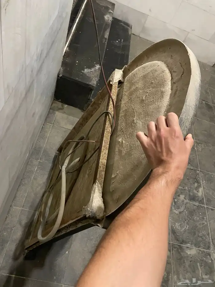 شلال جداري فخم مستخدم نظيف 9