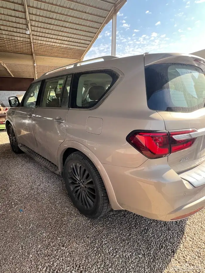 انفنيتي 2022 QX80 فل كامل ممشى قليل 2