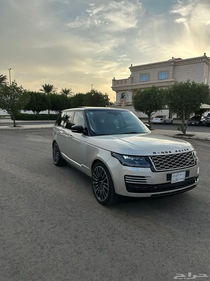 للبيع رنج روفر فوج 510 معدل 2020 8