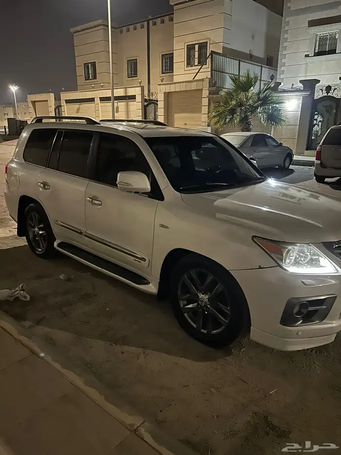 للبيع لكزس 2010 3