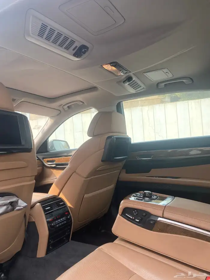 BMW 750 2009 13