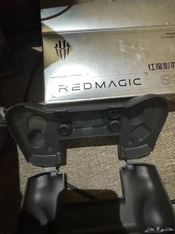 يد تحكم ريد ماجيك شادو 3 وسماعة هايبر إكس 3 3