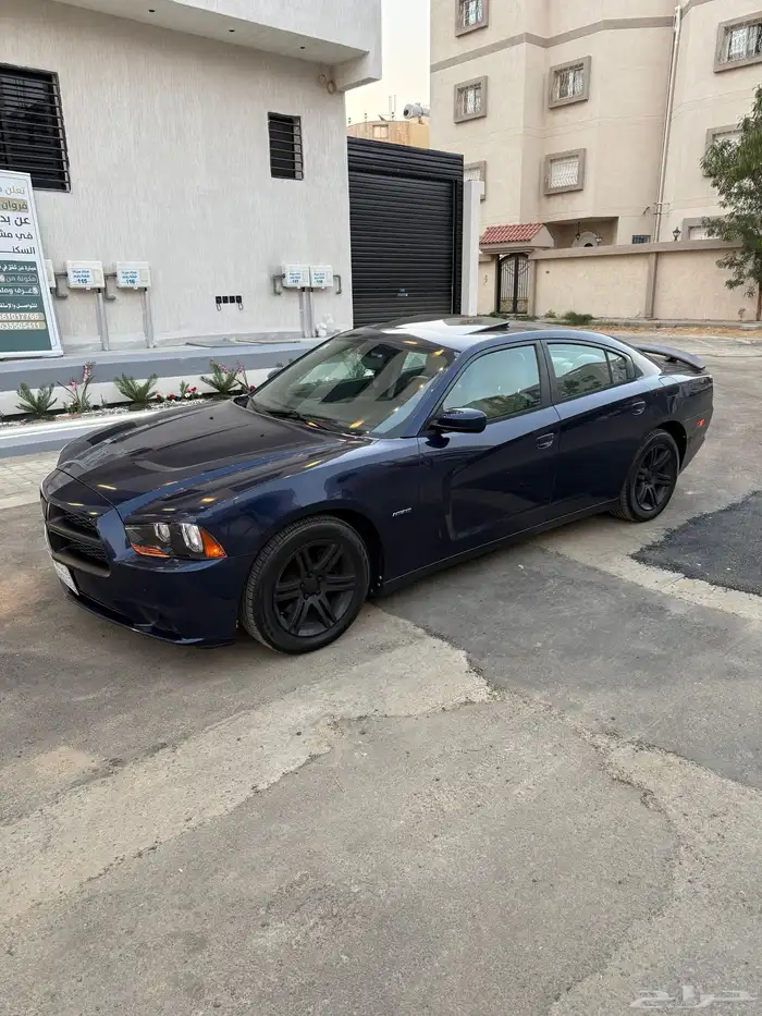 دودج تشارجر 8 سلندر 8