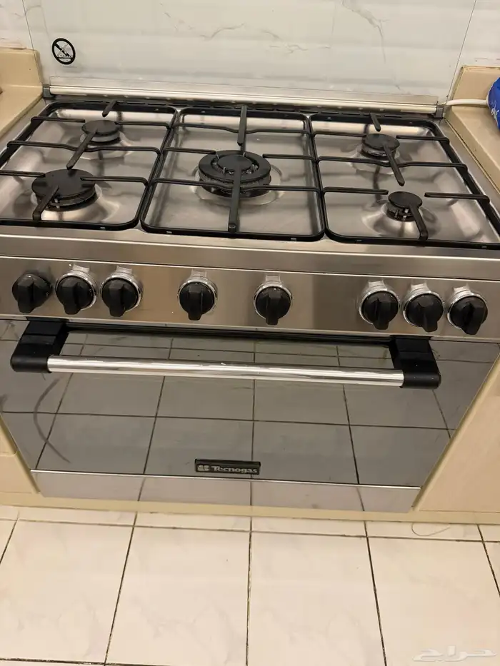 فرن غاز مقاس 70 و غساله صحون هاس وعيون قز غاز ايطالي 2