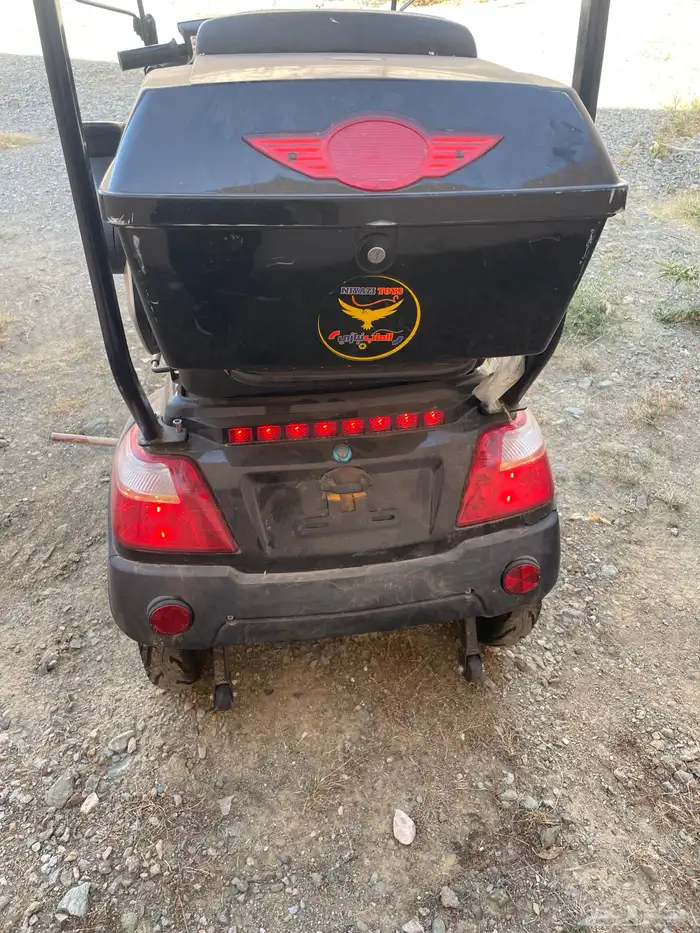 اسكوتر كهربائي للكبار 4 كفرات للبيع 2