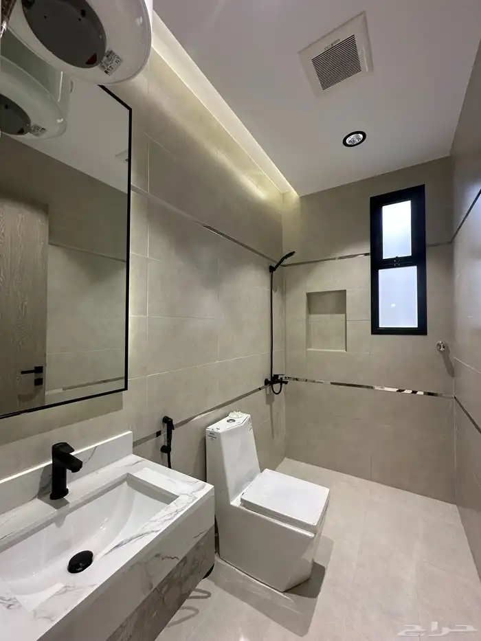 دور ارضي بحوش مدخل مستقل في احد رفيدة حي النزهة بسعر حصري 18