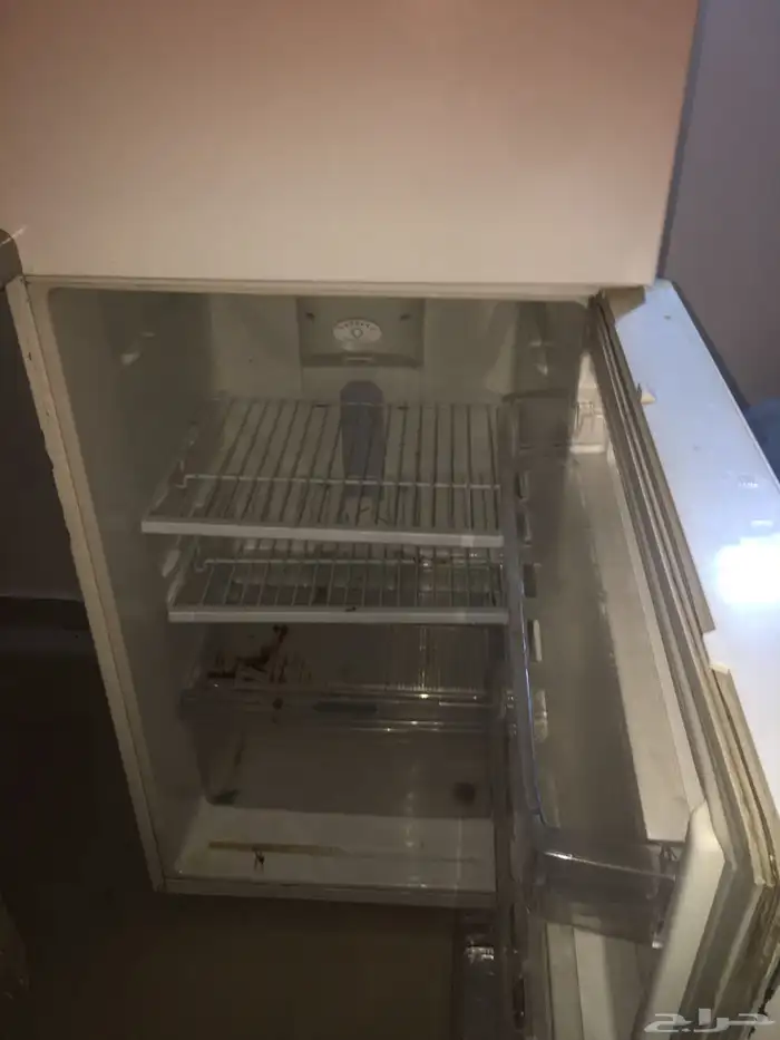 للبيع ثلاجة LG. 3