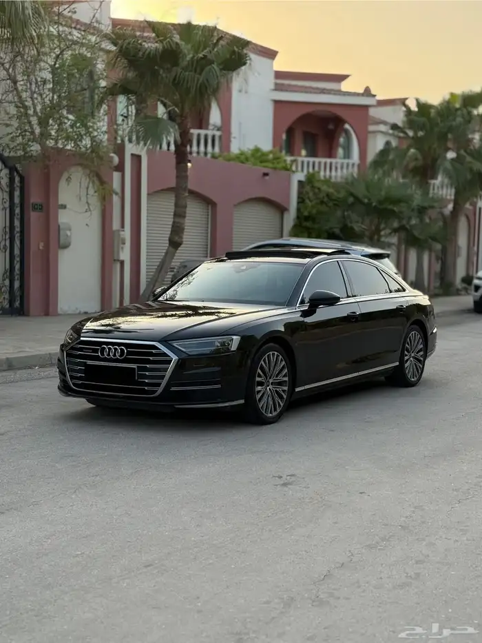 Audi A8L 2021 1