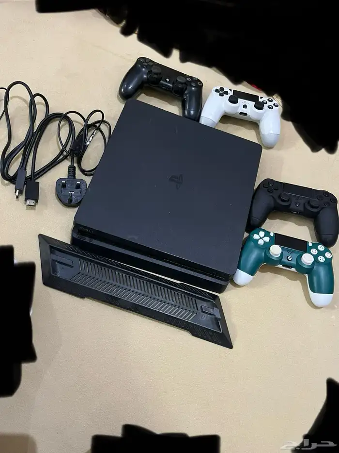 سوني 4 نظيف جدا  معا أربع يدات 0