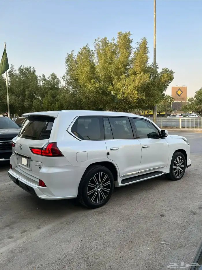 جيب لكزس LX570 DD 2021 2