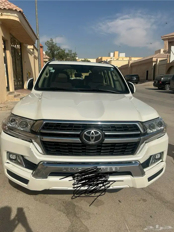 لاندكروزر ديزل موديل 2021 نصف فل 0