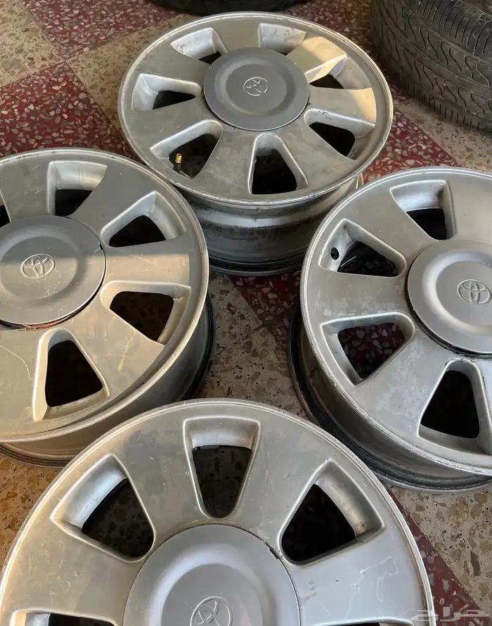 جنوط كامري كامله مع غطيان اصلي 2005 6