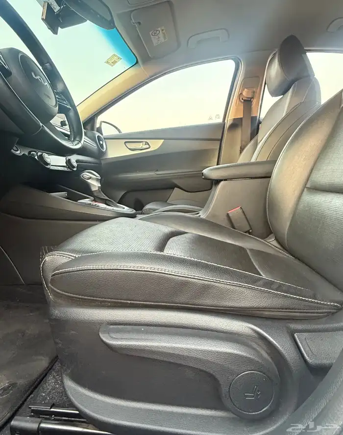 كيا K3 ( بنزين ) 2022 اعلى نوع بدون فتحه سقف للبيع 14