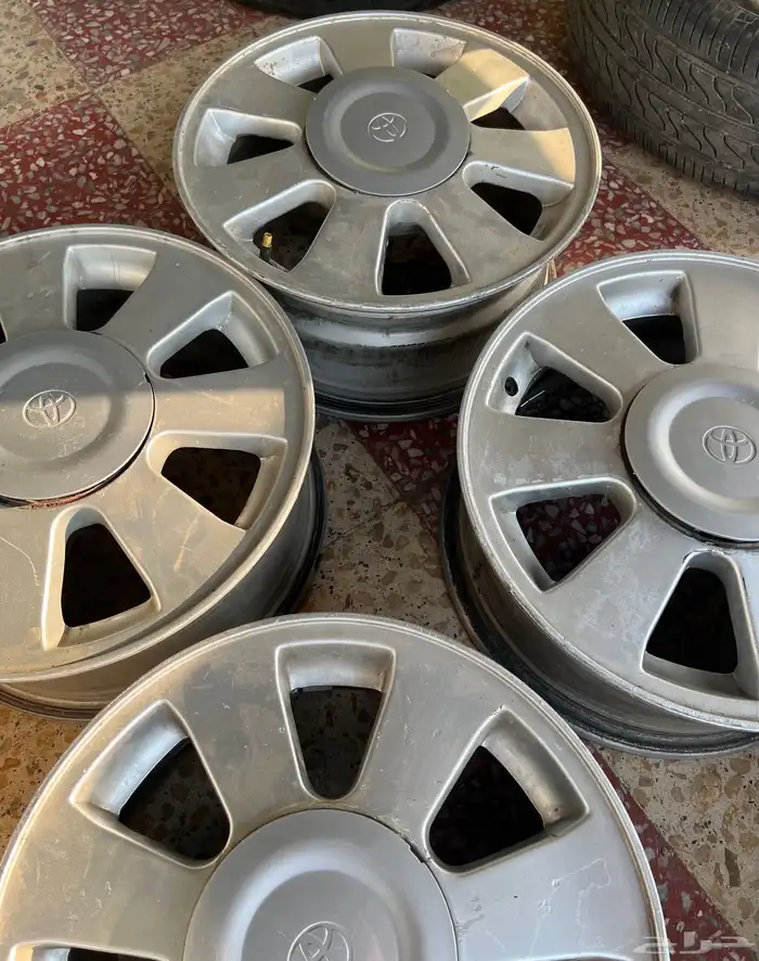 جنوط كامري كامله مع غطيان اصلي 2005 5