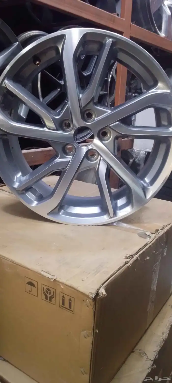 جنوط فورد تورس مقاس 18 أصلي وكاله موديل 2023 3