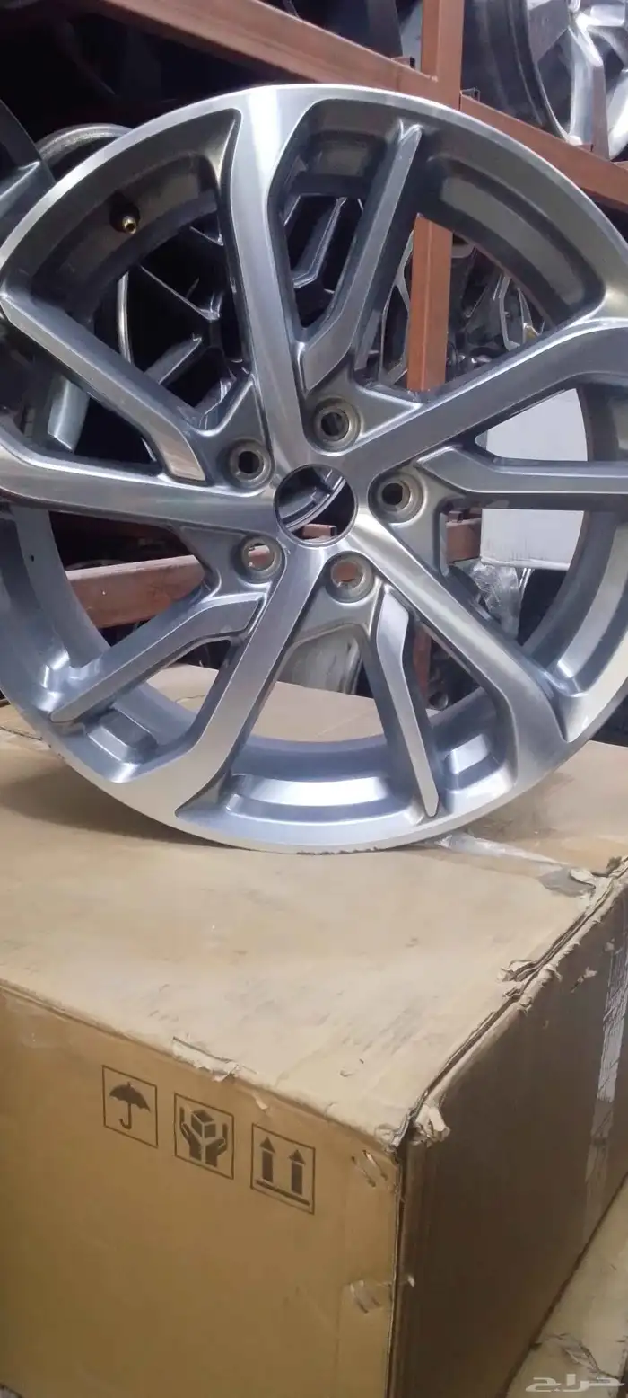 جنوط فورد تورس مقاس 18 أصلي وكاله موديل 2023 1