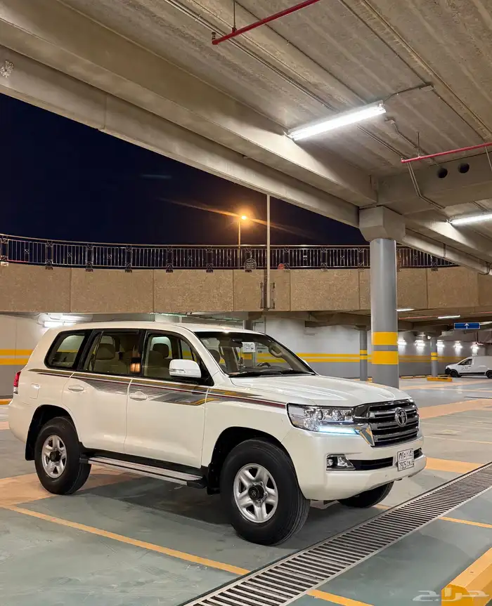 لاندكروزر 2016 0