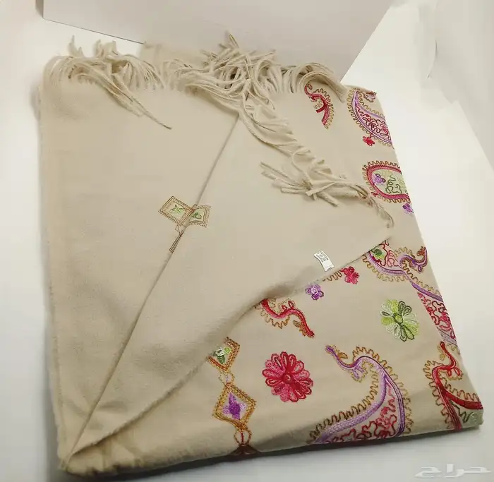 كولكشن الشتاء شالات كشميري. مطرز 14