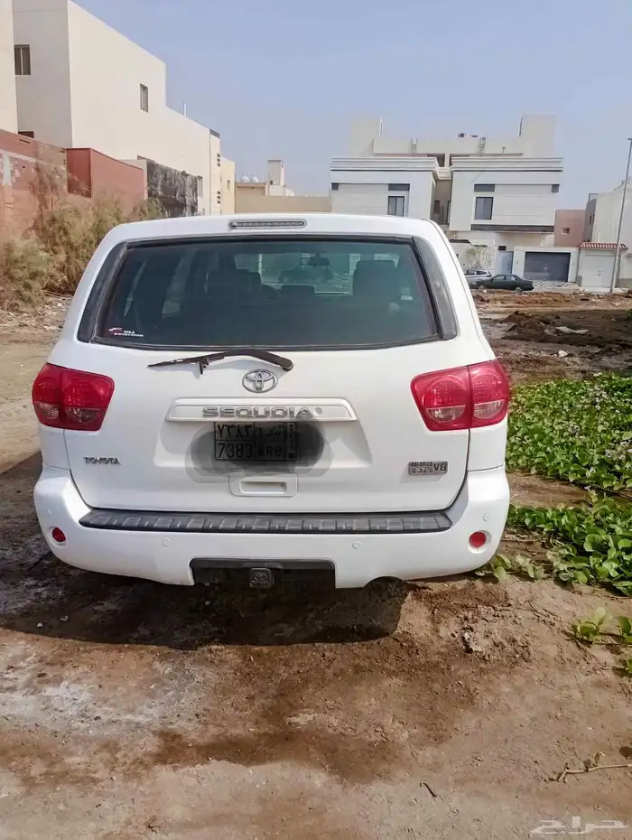 تويوتا سيكويا موديل 2010 1