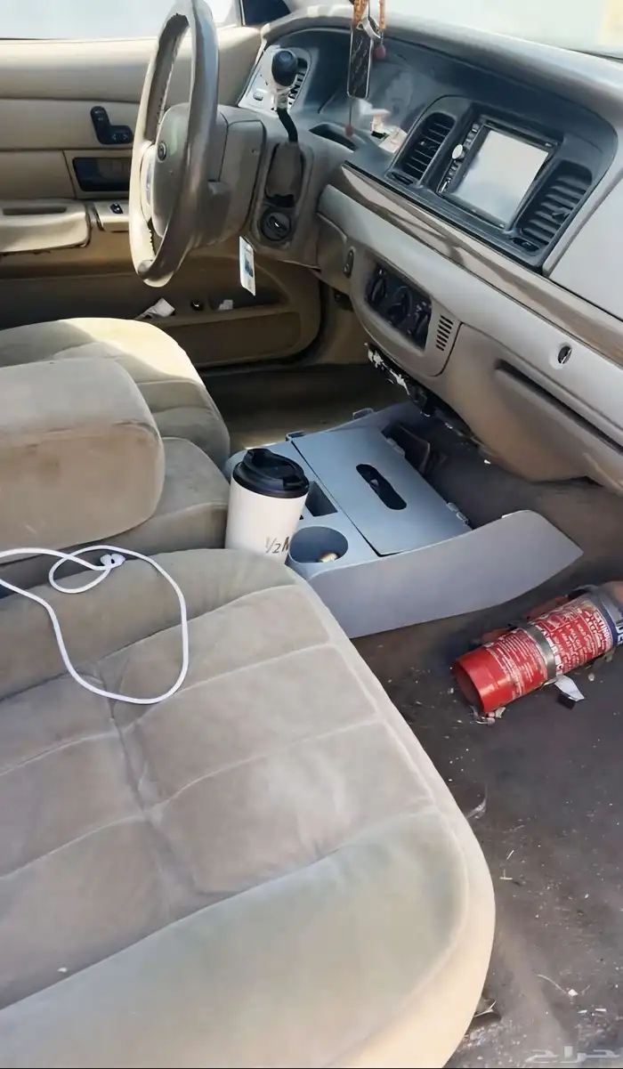 فورد فكتوريا بدي بلد لوحه مميزه 0