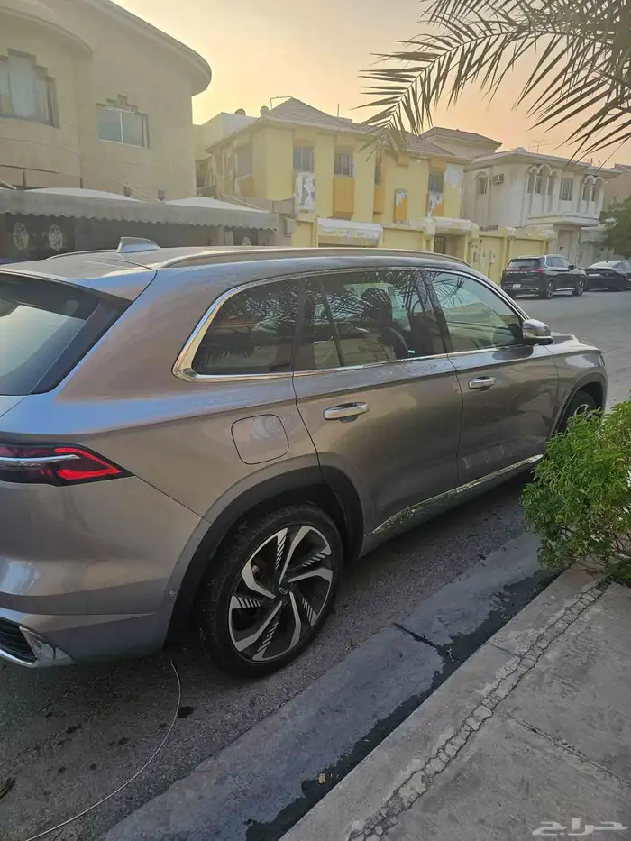 جيلي منجارو فضي 2023 5