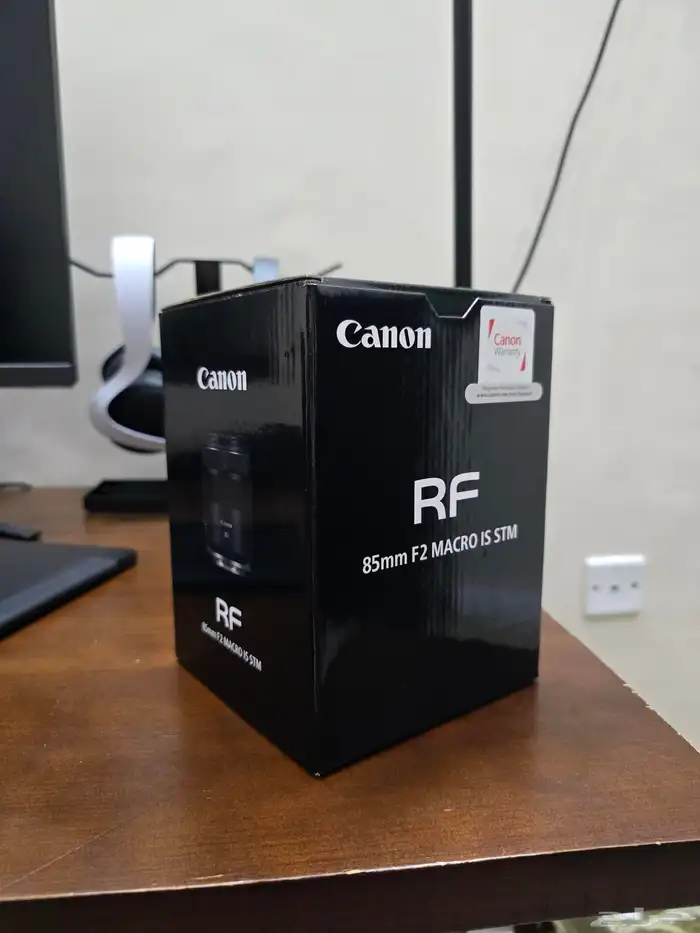 عدسة كانون canon rf 85mm f2 0