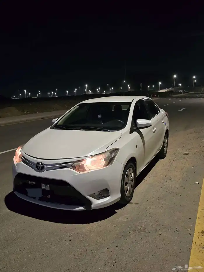 تويوتا يارس 2015 1