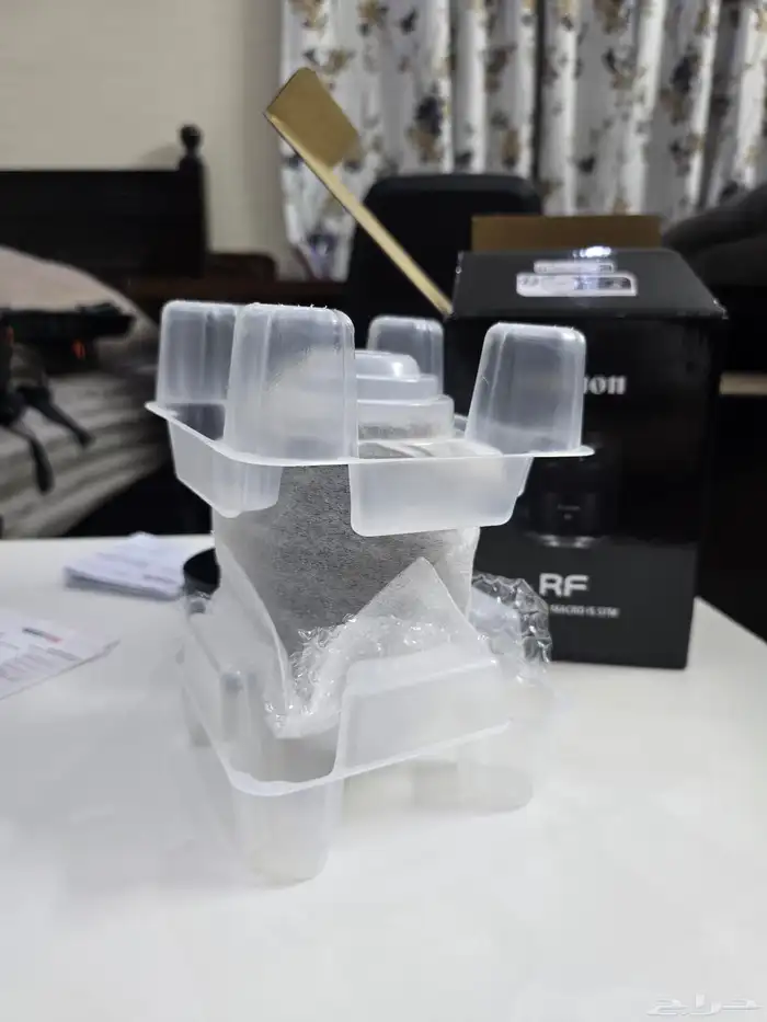 عدسة كانون canon rf 85mm f2 3